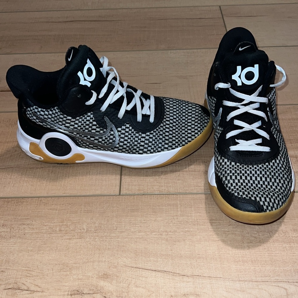 Nike KD Trey 5 IX